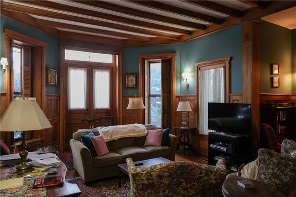 $2,950 | 6 Howe Avenue, Unit 3, Newport, RI 02840