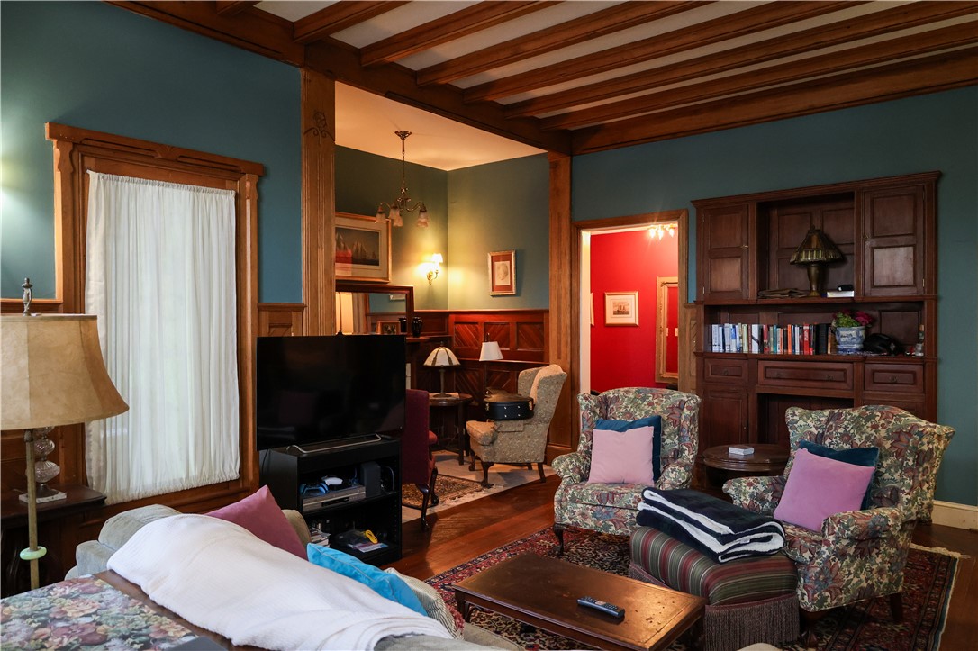 6 Howe Avenue, Unit 3 Newport, RI 02840 - Photo 4 of 29