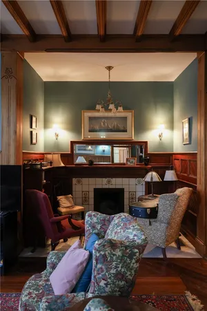 $2,950 | 6 Howe Avenue, Unit 3, Newport, RI 02840