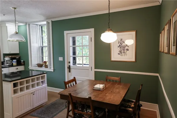 $2,950 | 6 Howe Avenue, Unit 3, Newport, RI 02840