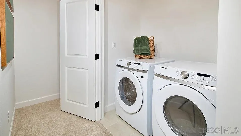 1810 Mountain Laurel Road San Marcos, CA 92078 - Photo 10 of 14 a utility room with dryer and washer