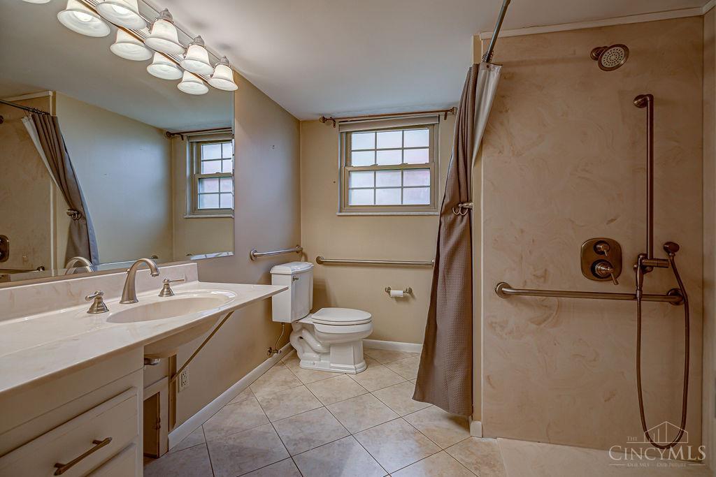 6700 Gaines Road Cincinnati, OH 45247 - Photo 31 of 57