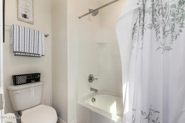 $549,950 | 7946 West Encinas Lane, Phoenix, AZ 85043