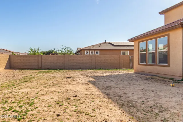 $549,950 | 7946 West Encinas Lane, Phoenix, AZ 85043