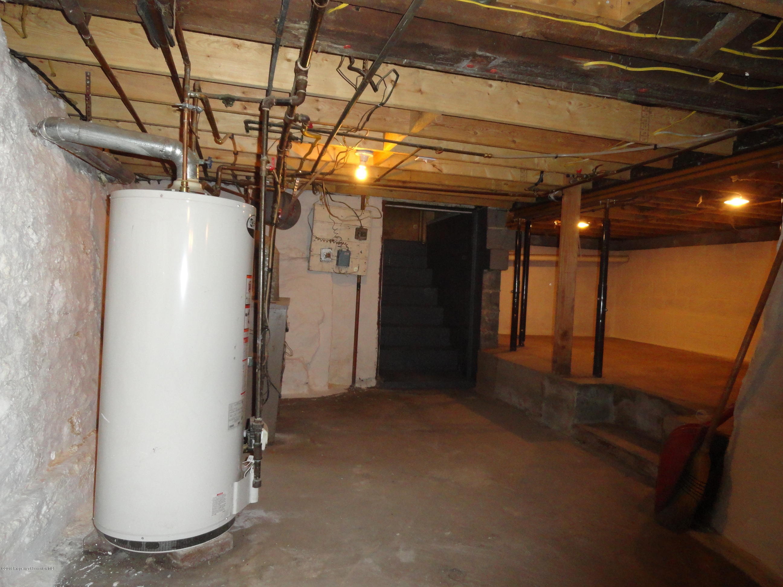 1420 Rear Cedar Avenue Scranton, PA 18505 - Photo 13 of 23 Gallery Image 13