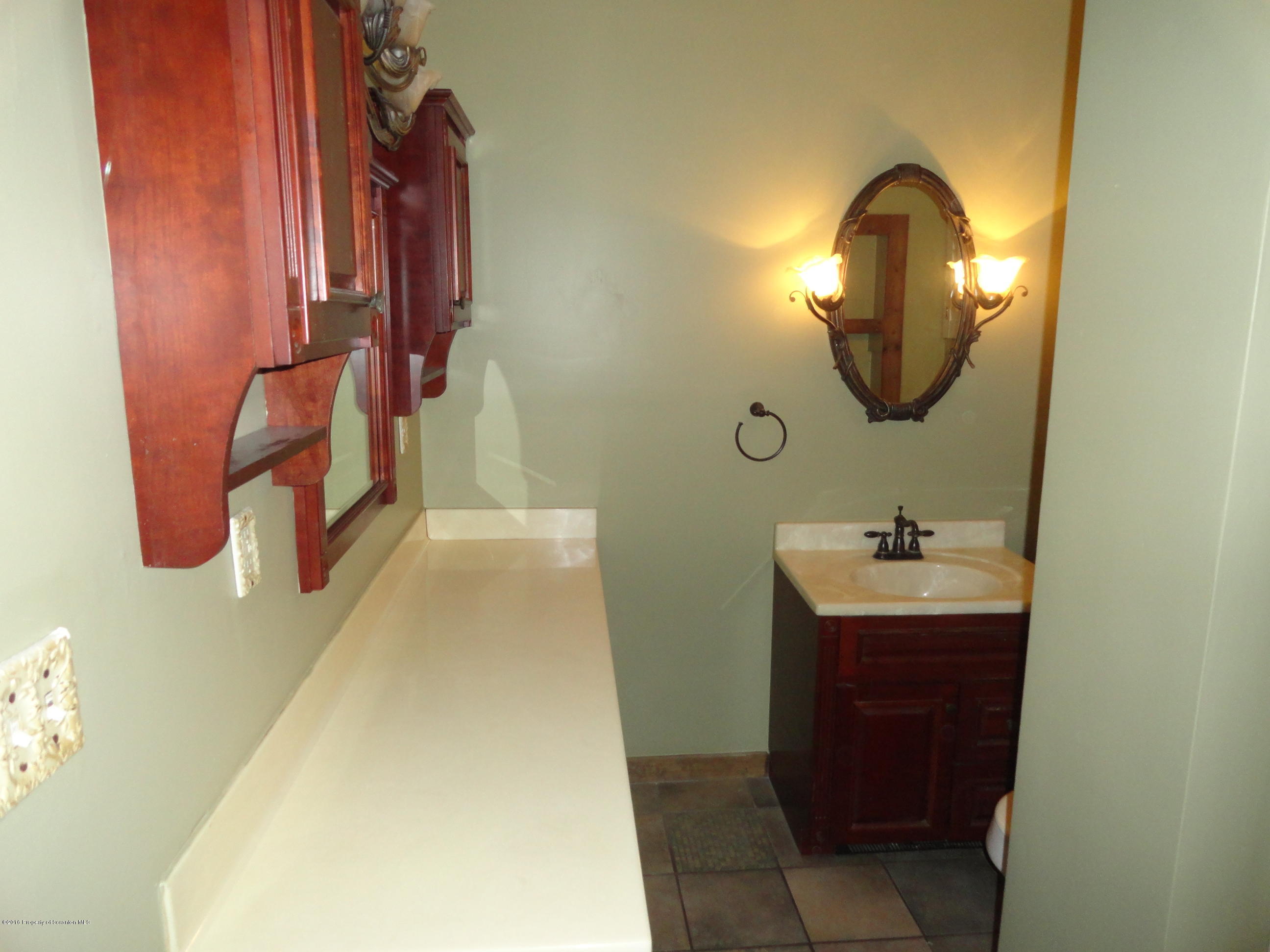 1420 Rear Cedar Avenue Scranton, PA 18505 - Photo 9 of 23 Gallery Image 9