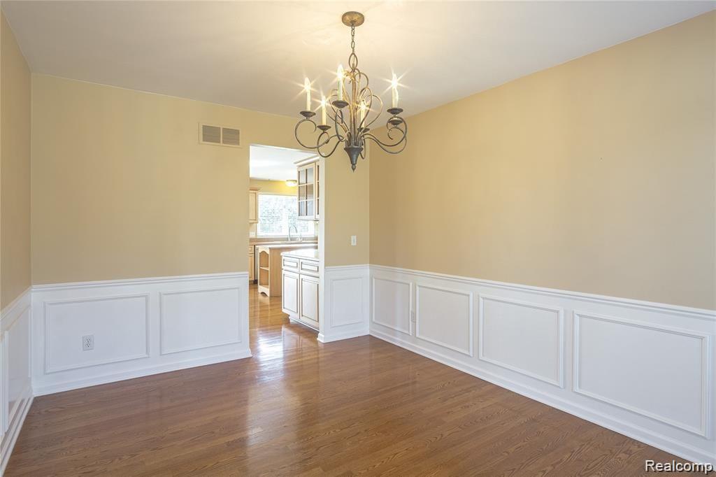1403 Tulberry Circle Rochester, MI 48306 - Photo 48 of 91 Interiors (7 of 51).jpg