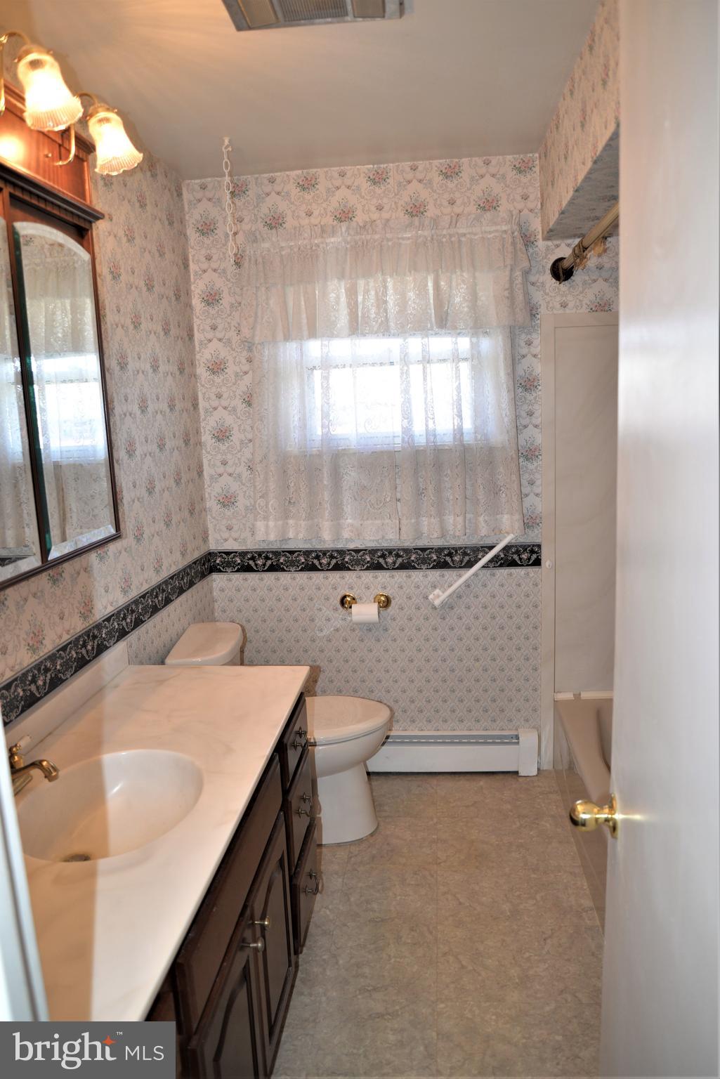 850 Elm Road Hellertown, PA 18055 - Photo 14 of 25 Gallery Image 14