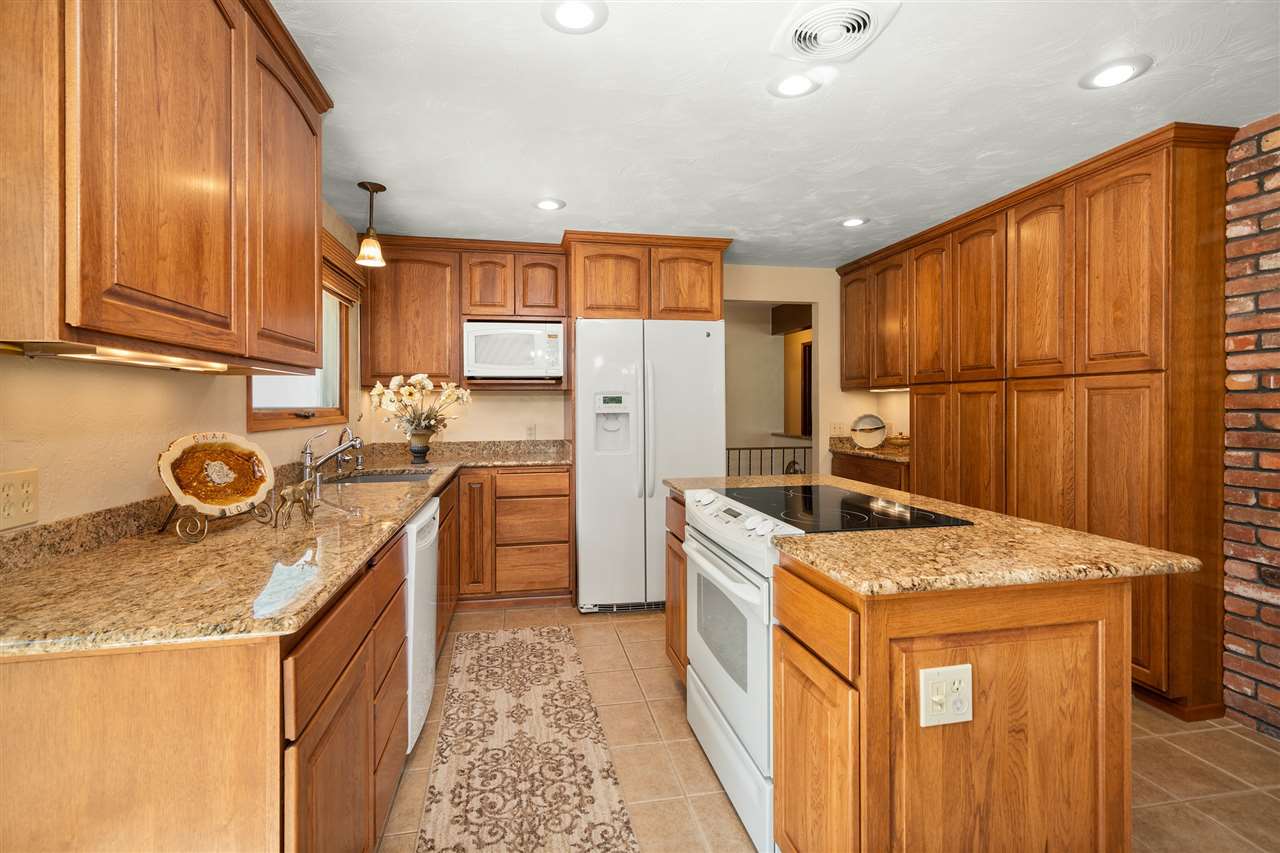 19127 North Division Road Colbert, WA 99005 - Photo 5 of 20