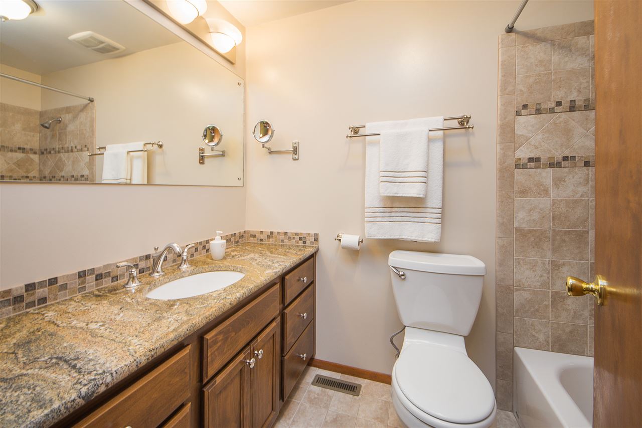19127 North Division Road Colbert, WA 99005 - Photo 10 of 20
