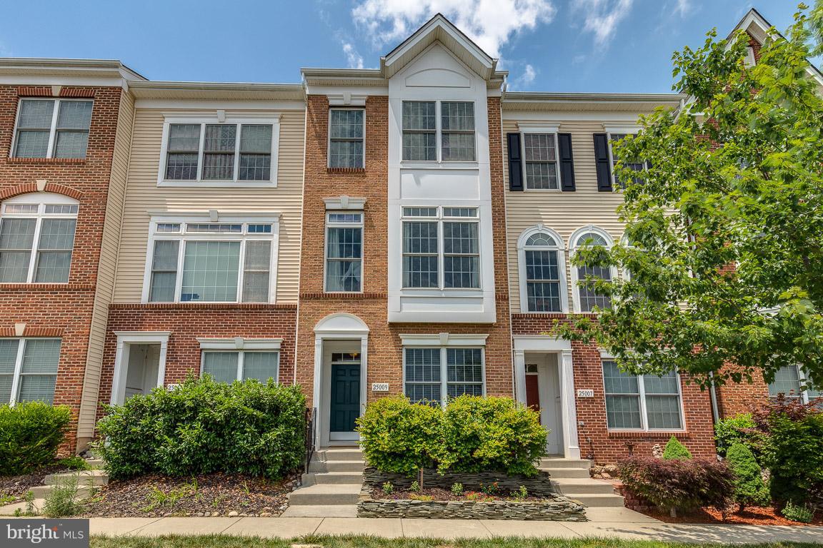25009 Riding Center Drive Chantilly, VA 20152 - Photo 1 of 27 Welcome!