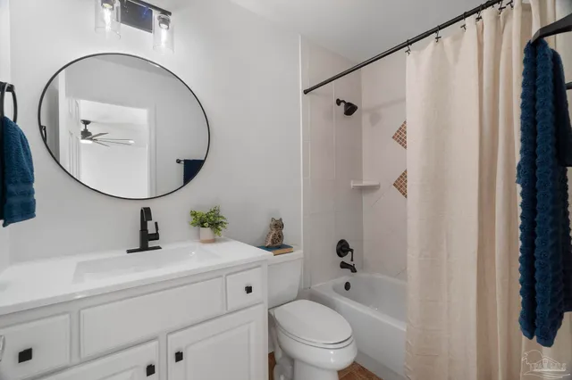 $390,000 | 1435 El Rito Drive, Gulf Breeze, FL 32563