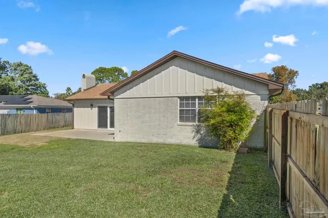 $390,000 | 1435 El Rito Drive, Gulf Breeze, FL 32563