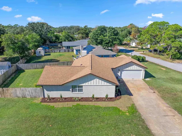 $390,000 | 1435 El Rito Drive, Gulf Breeze, FL 32563
