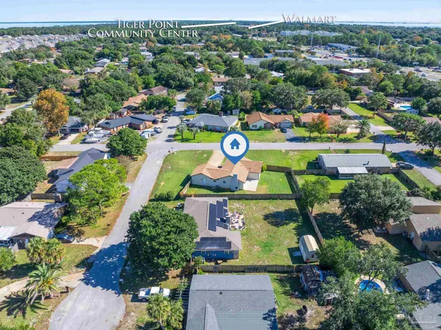 $390,000 | 1435 El Rito Drive, Gulf Breeze, FL 32563