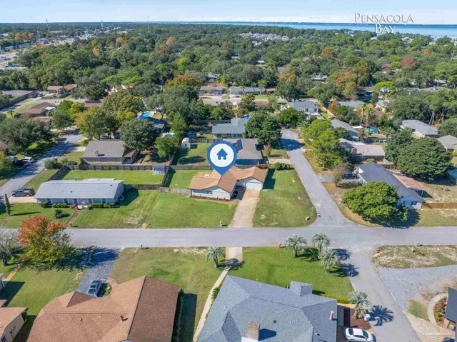 $390,000 | 1435 El Rito Drive, Gulf Breeze, FL 32563