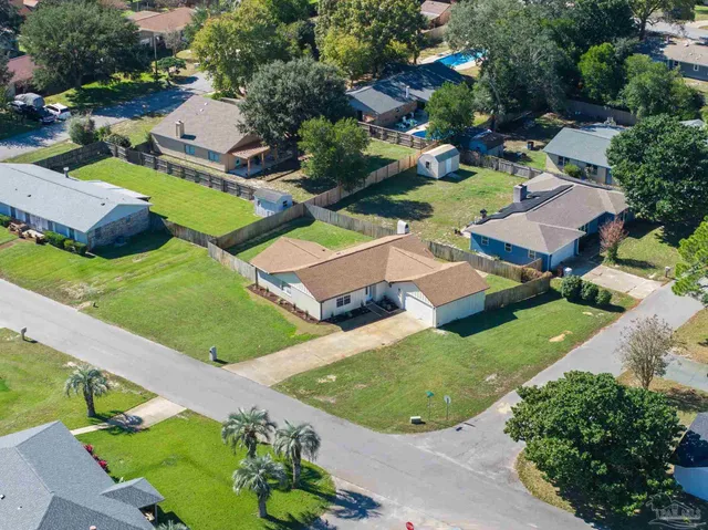 $390,000 | 1435 El Rito Drive, Gulf Breeze, FL 32563