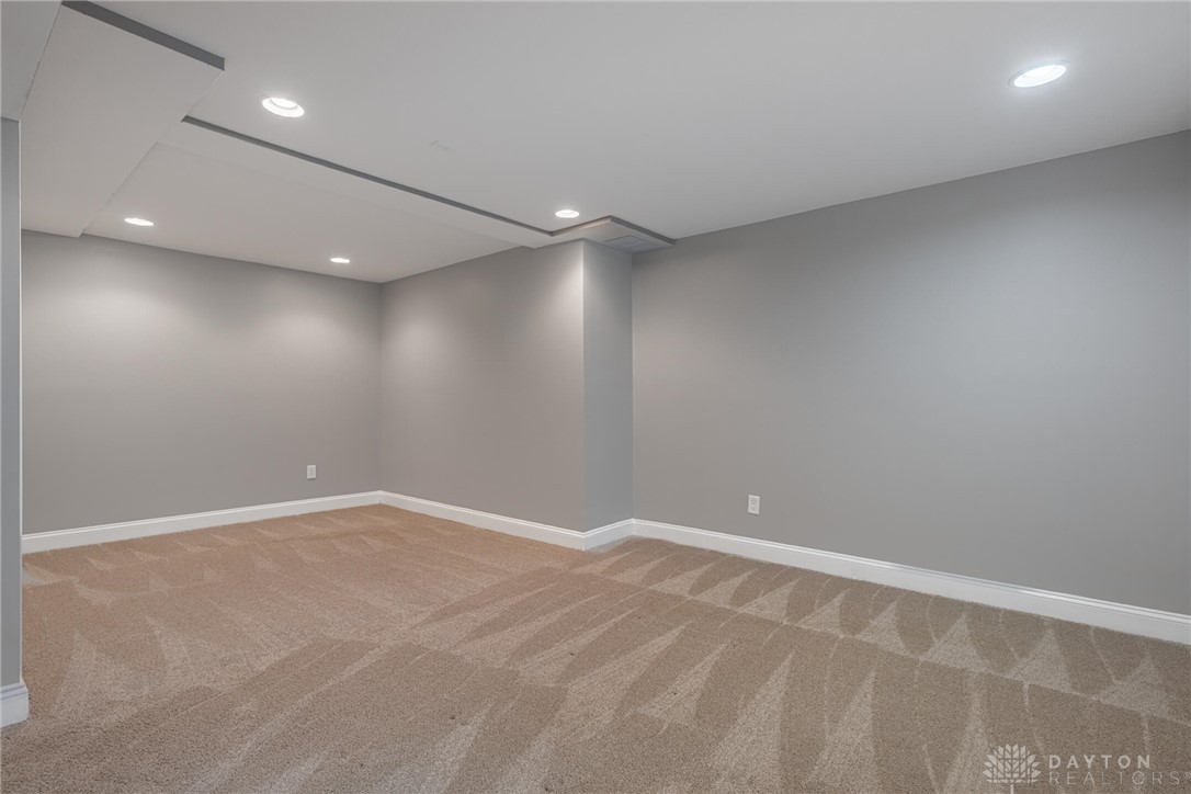 467 West Rahn Road Dayton, OH 45429 - Photo 27 of 41 This versatile room offers a neutral canvas for your personalized design preferences.