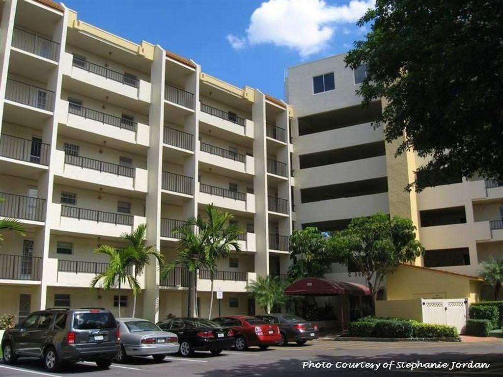 3920 Inverrary Boulevard, Unit 304C Lauderhill, FL 33319 - Photo 2 of 27 Photo 2
