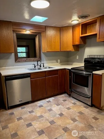 $600,000 | 2399 Southeast Sedgwick Road, Port Orchard, WA 98366