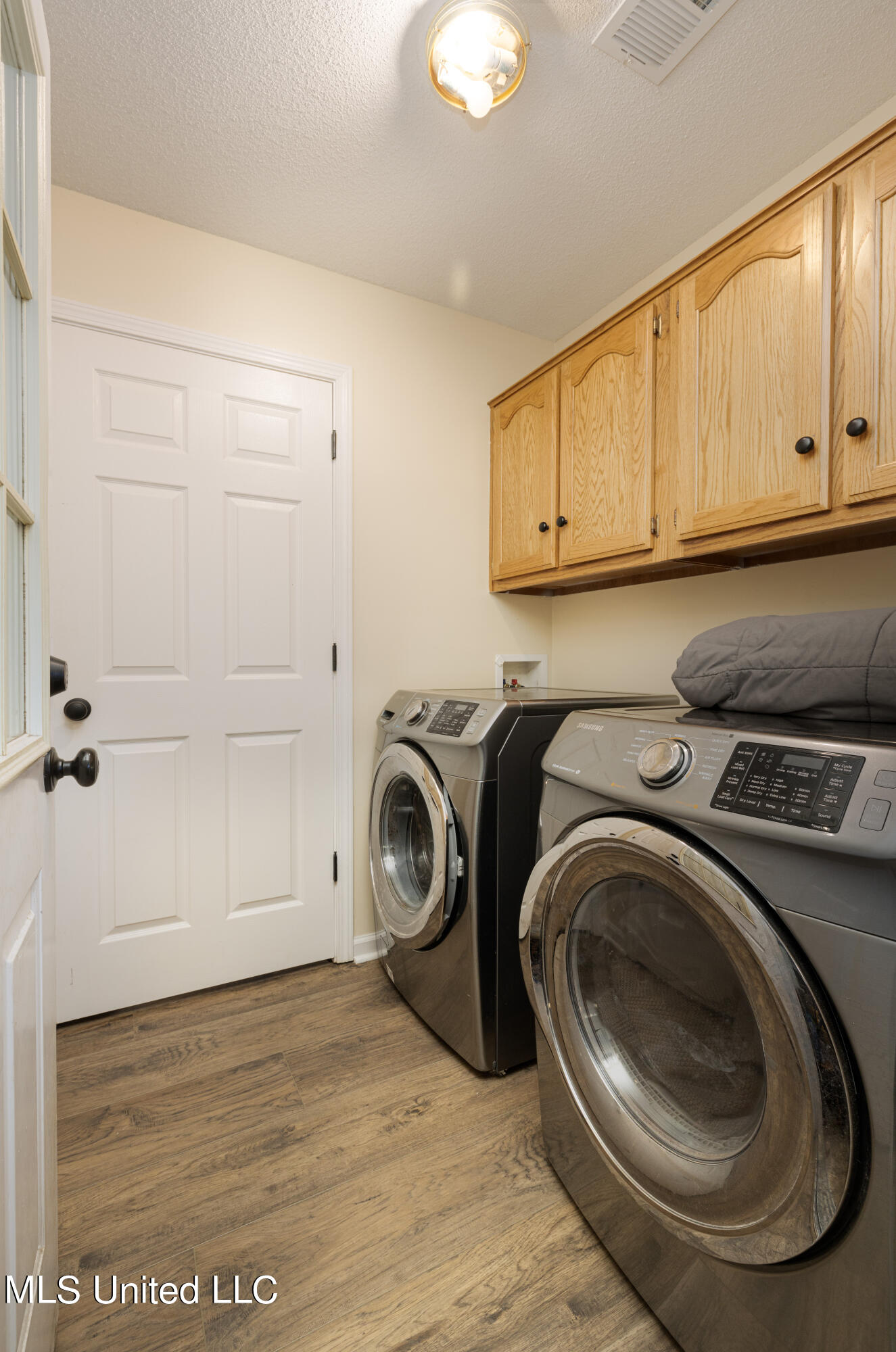 1901 Jaybird Road Hernando, MS 38632 - Photo 24 of 33 Laundry