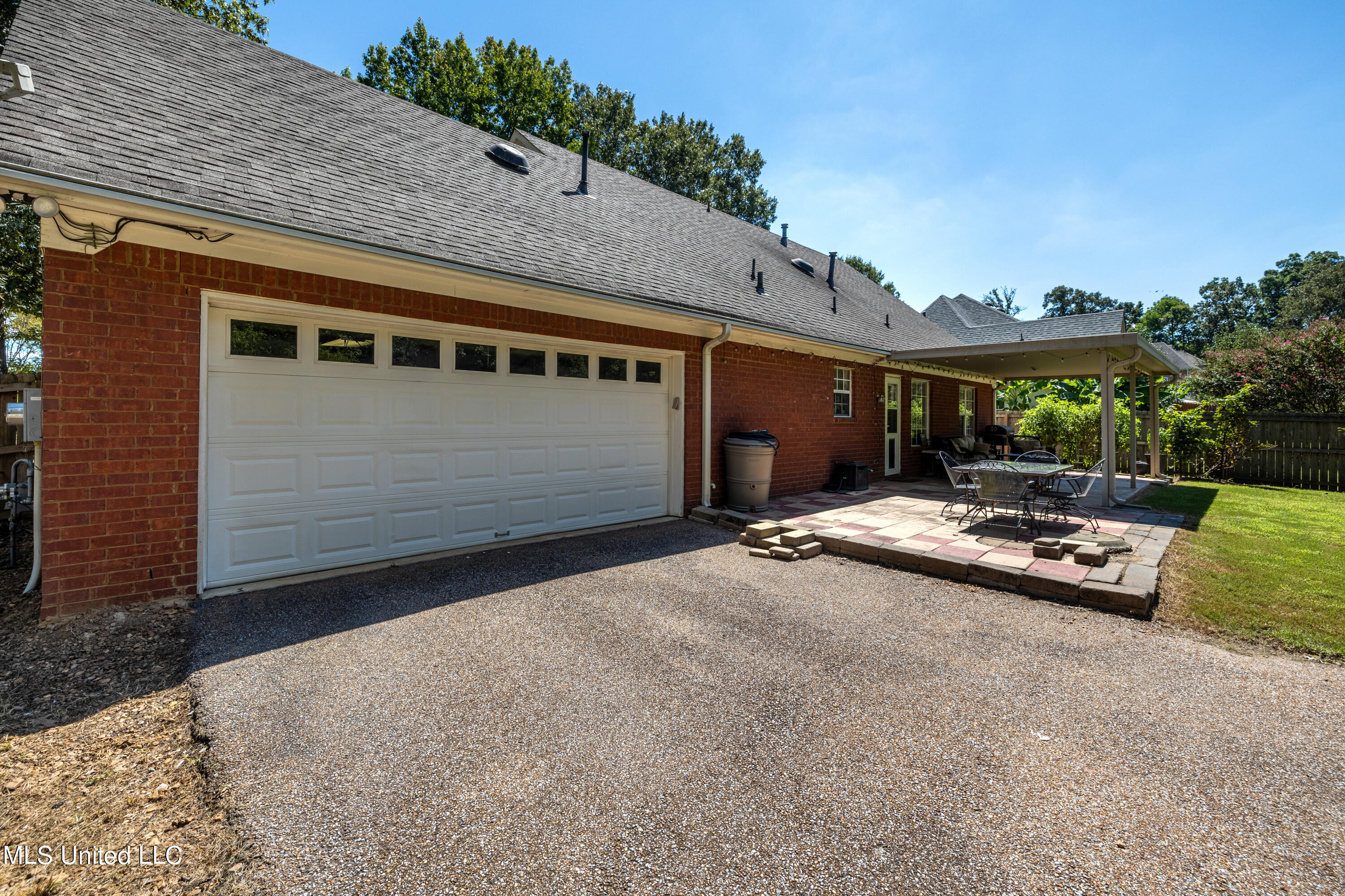 1901 Jaybird Road Hernando, MS 38632 - Photo 28 of 33 Attached Garage