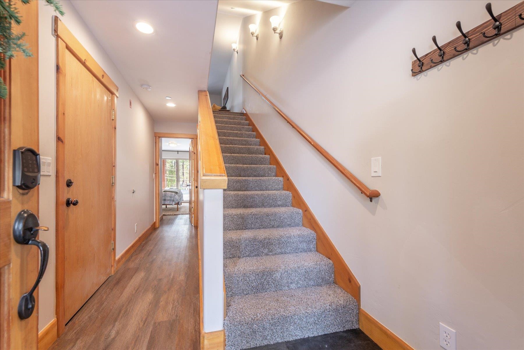 6980 Toyon Road Tahoe Vista, CA 96148 - Photo 3 of 27