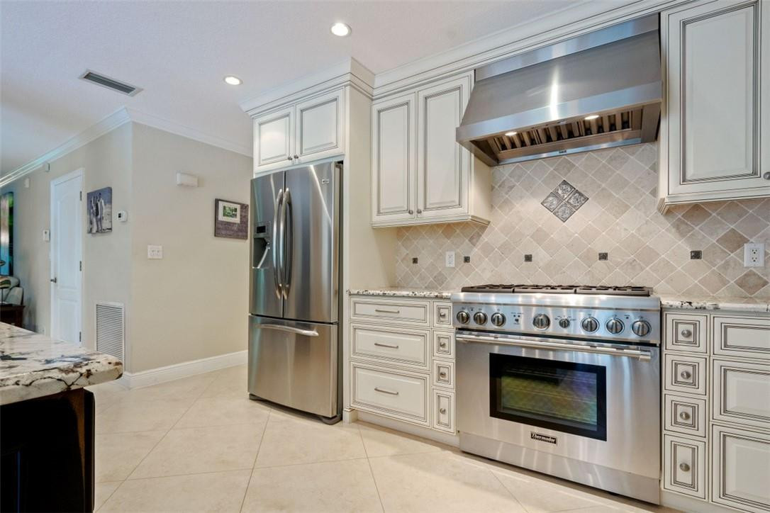 800 Southwest 19th Street Boca Raton, FL 33486 - Photo 4 of 25 Photo 4