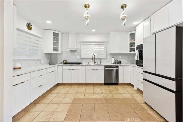 $950,000 | 11377 Gaynor Avenue, Granada Hills, CA 91344