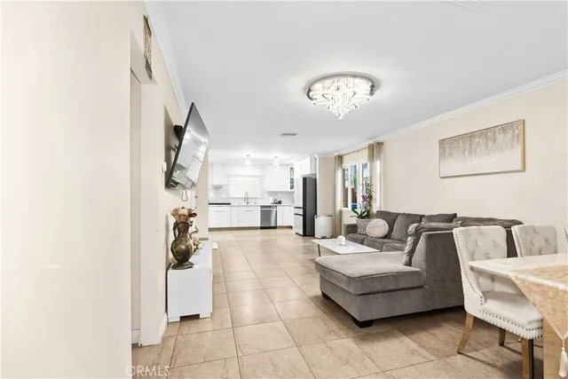 $950,000 | 11377 Gaynor Avenue, Granada Hills, CA 91344