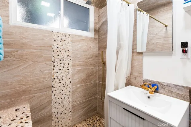 $950,000 | 11377 Gaynor Avenue, Granada Hills, CA 91344