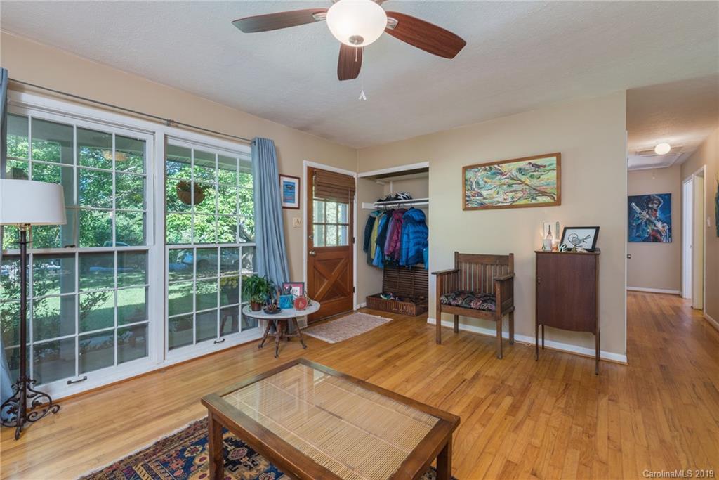 73 Grandview Road Asheville, NC 28806 - Photo 4 of 26 Gallery Image 4