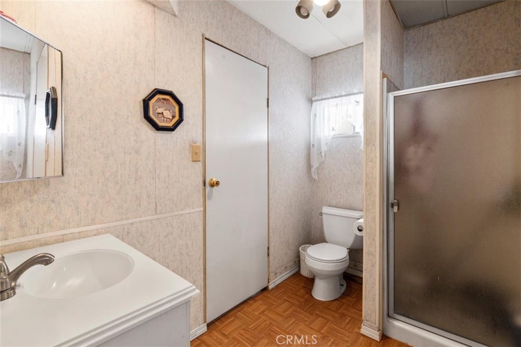 300 North Rampart Street, Unit 42 Orange, CA 92868 - Photo 20 of 37 Primary Bathroom