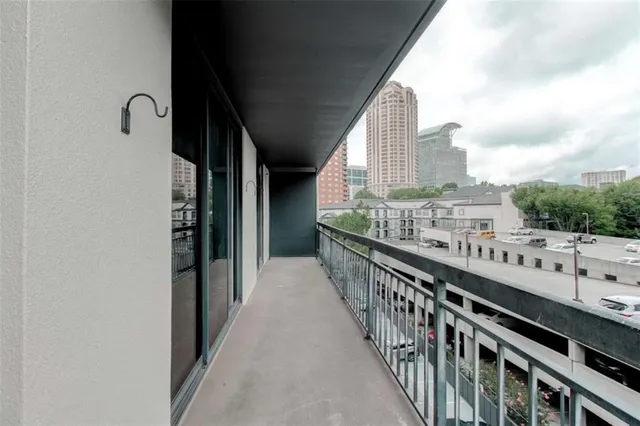 $320,000 | 3481 Lakeside Drive Northeast, Unit 902, Atlanta, GA 30326