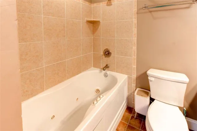 $320,000 | 3481 Lakeside Drive Northeast, Unit 902, Atlanta, GA 30326