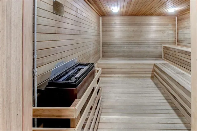 $320,000 | 3481 Lakeside Drive Northeast, Unit 902, Atlanta, GA 30326