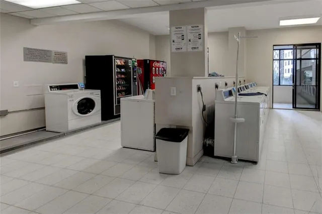 $320,000 | 3481 Lakeside Drive Northeast, Unit 902, Atlanta, GA 30326