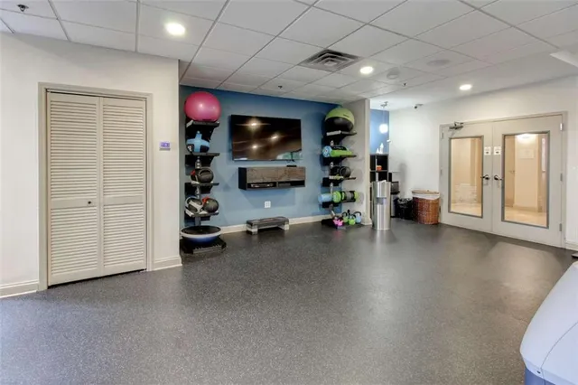 $320,000 | 3481 Lakeside Drive Northeast, Unit 902, Atlanta, GA 30326