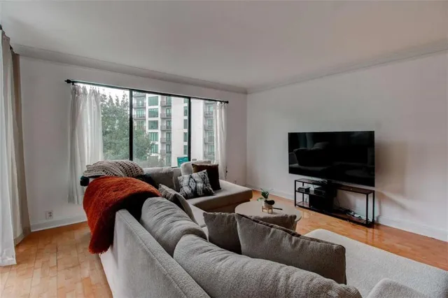 $320,000 | 3481 Lakeside Drive Northeast, Unit 902, Atlanta, GA 30326