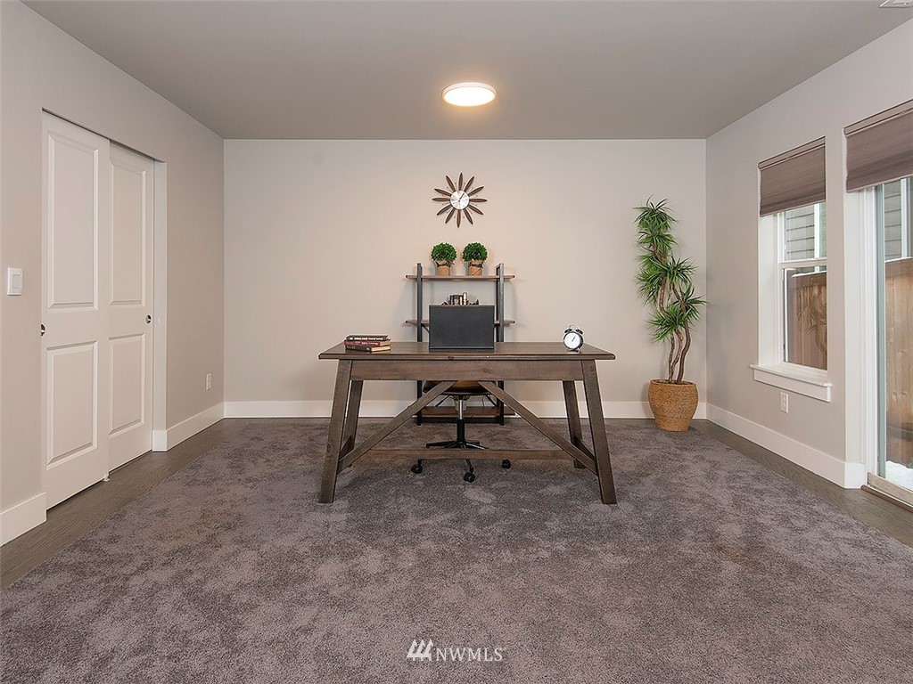 17 197th Place Southwest Bothell, WA 98012 - Photo 17 of 34 a workspace with furniture and a potted plant