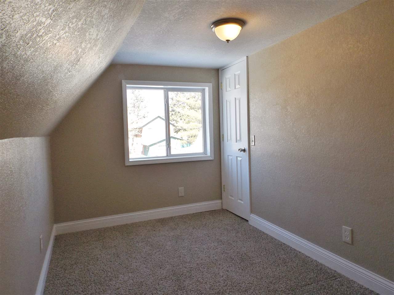 311 East Oak Street Butler, IN 46721 - Photo 23 of 25