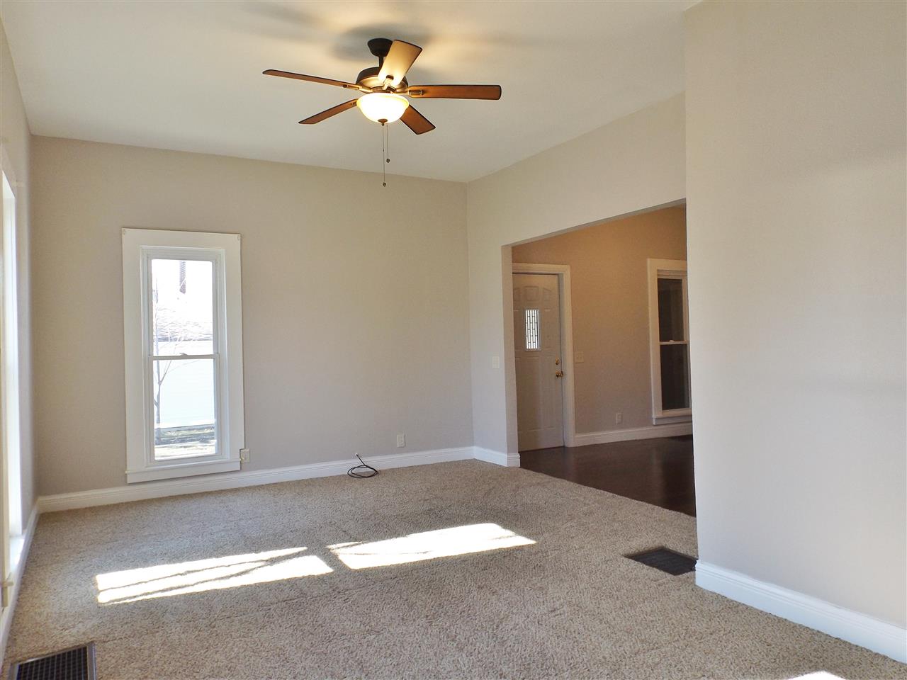 311 East Oak Street Butler, IN 46721 - Photo 8 of 25