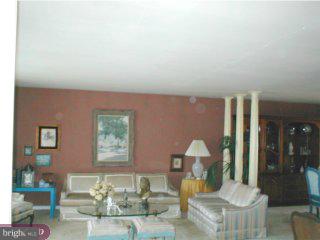 1846 Lippincott Road Huntingdon Valley, PA 19006 - Photo 3 of 6