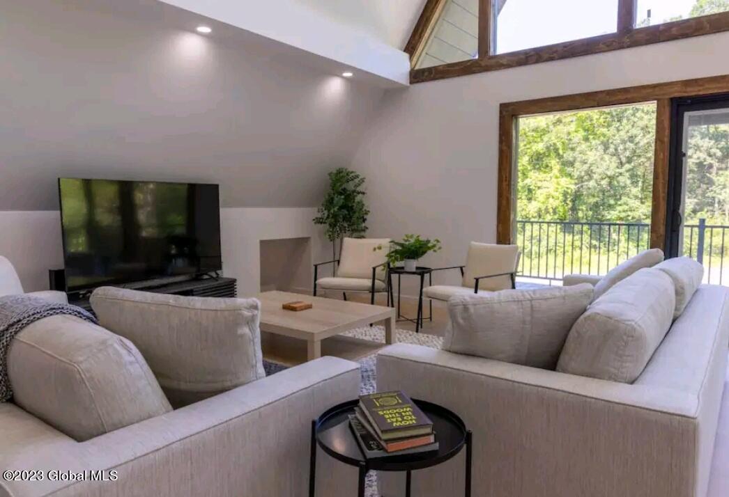 686 Green Lake Road Athens, NY 12414 - Photo 13 of 33 Screenshot_20231110_113211_Airbnb