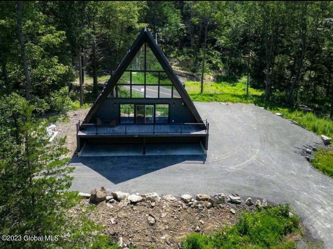 686 Green Lake Road Athens, NY 12414 - Photo 2 of 33 Screenshot_20231110_113724_Airbnb (1)