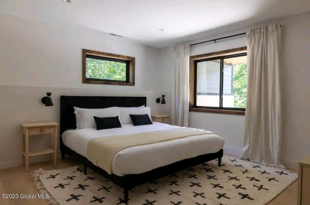 686 Green Lake Road Athens, NY 12414 - Photo 24 of 33 Screenshot_20231110_113518_Airbnb