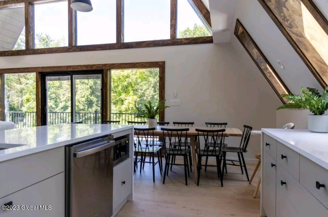 686 Green Lake Road Athens, NY 12414 - Photo 6 of 33 Screenshot_20231110_113322_Airbnb