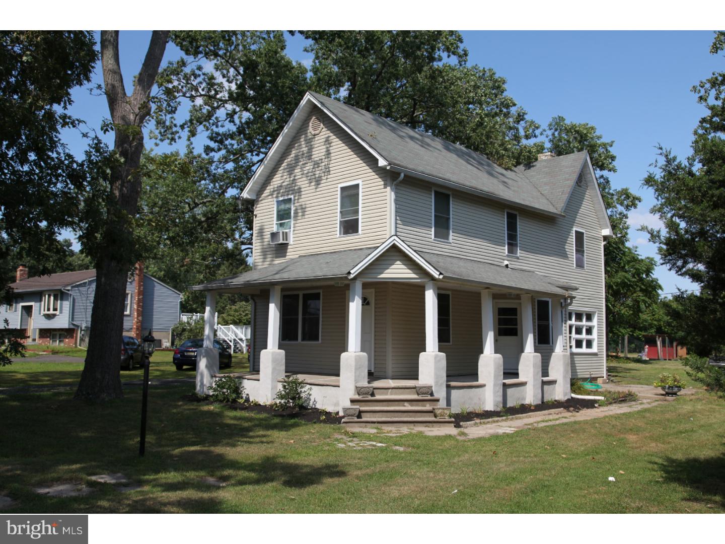 32 South Cedar Brook Road Sicklerville, NJ 08081 - Photo 1 of 22 Exterior Front