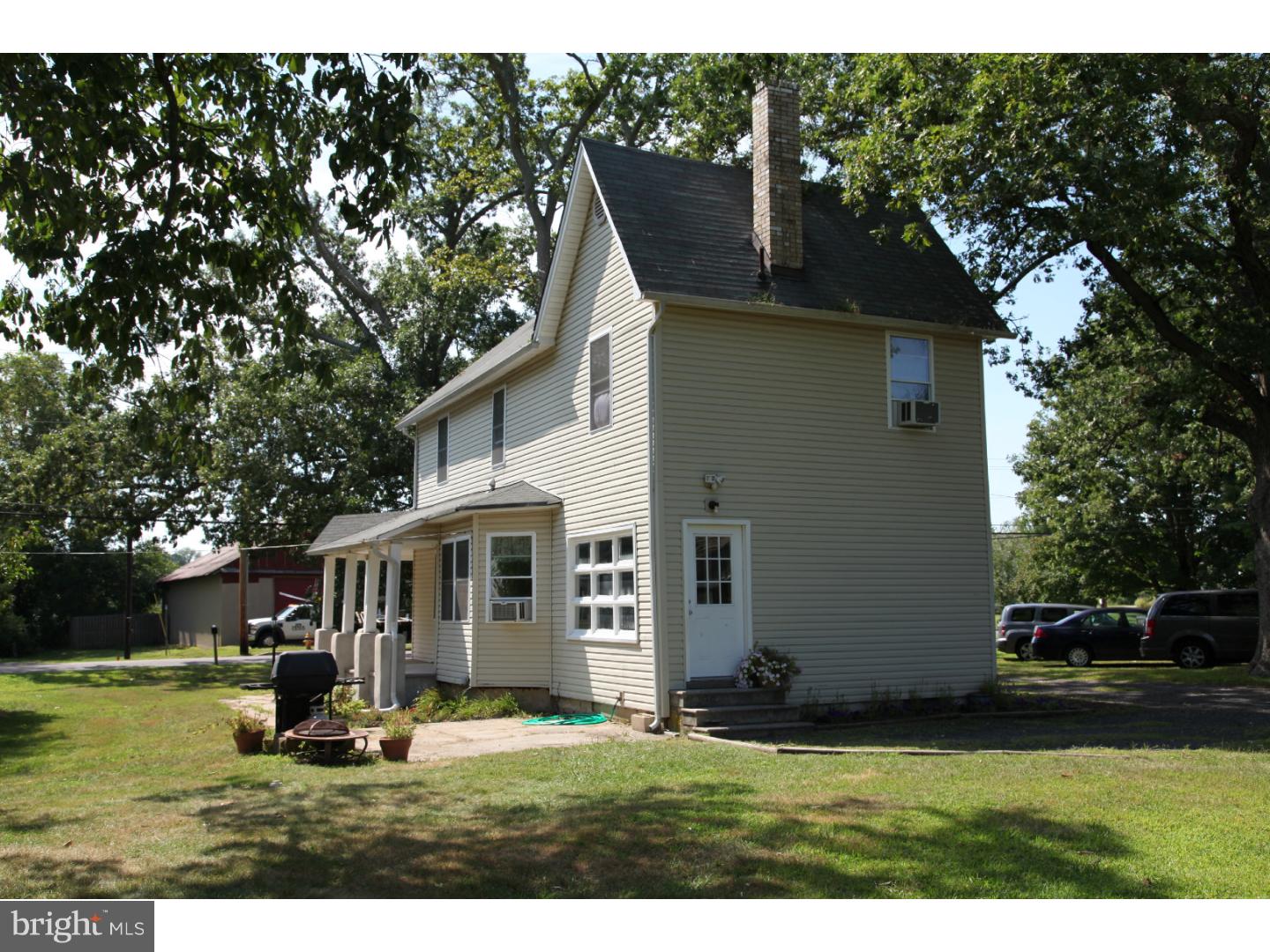 32 South Cedar Brook Road Sicklerville, NJ 08081 - Photo 3 of 22 Exterior Side