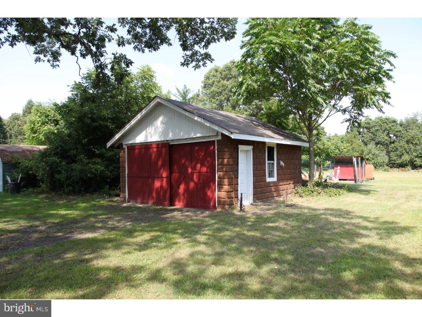 32 South Cedar Brook Road Sicklerville, NJ 08081 - Photo 21 of 22 Garage